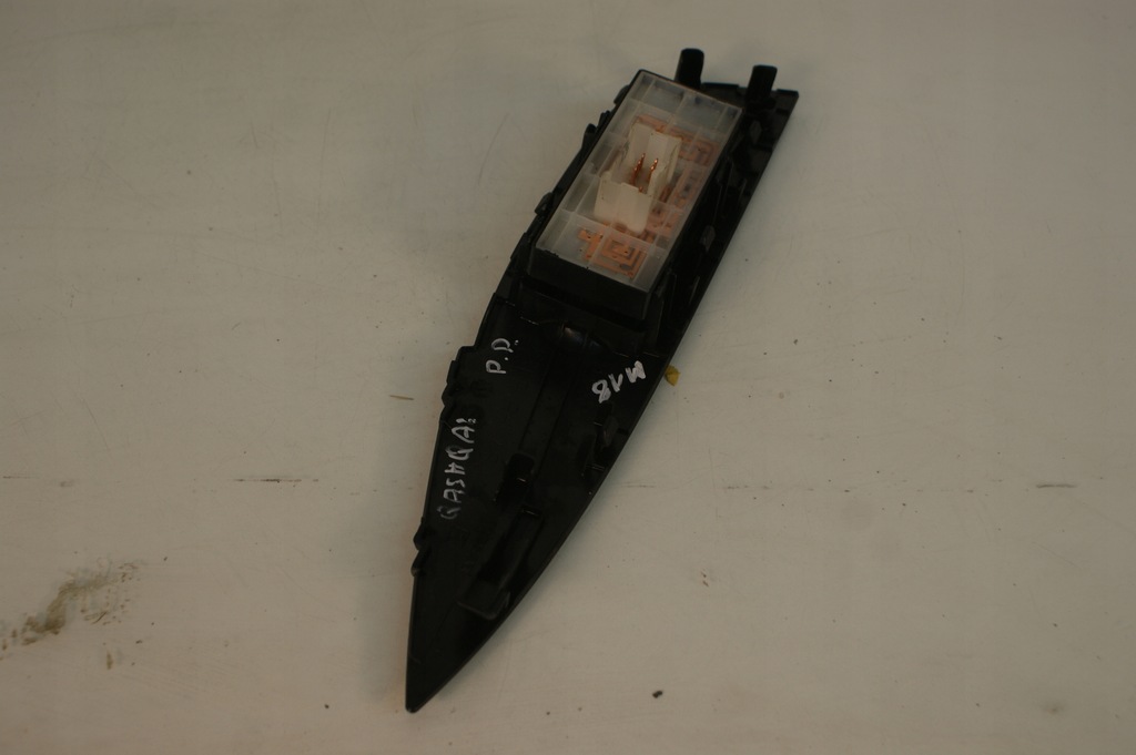 фото №9, Перемикач вікон правий перед nissan qashqai j11