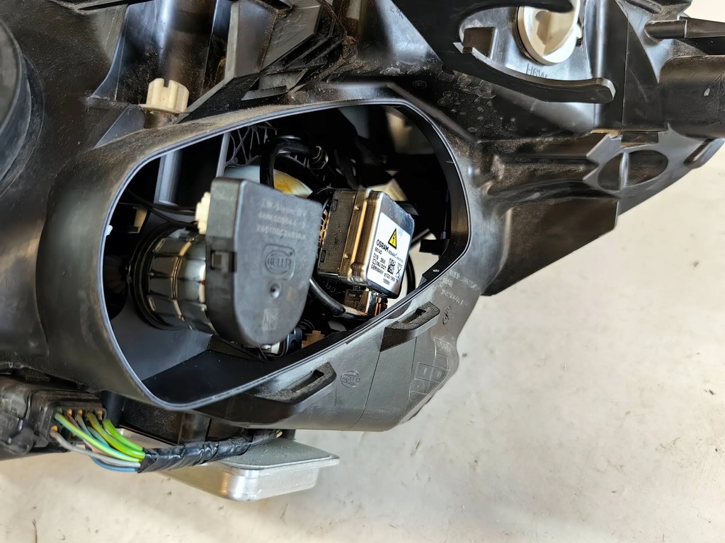 фото №9, Citroen c4 picasso i lift- лампа ксенон правая cała