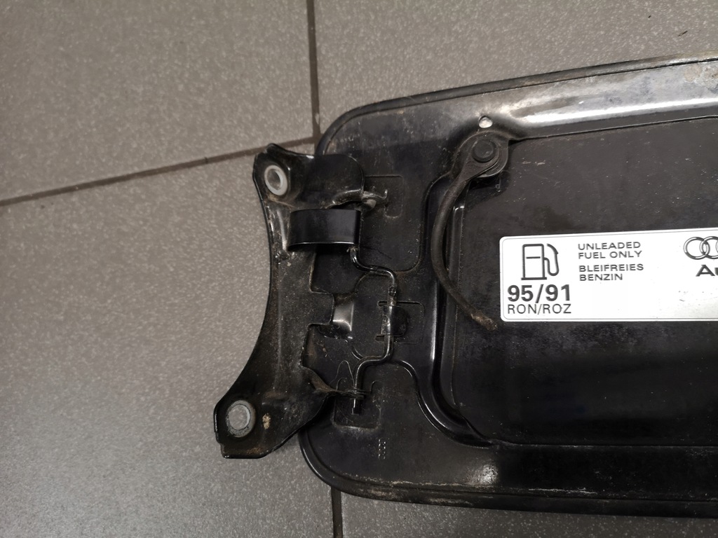 фото №8, Крышка заливной топлива audi a4 b6 cabrio czarna