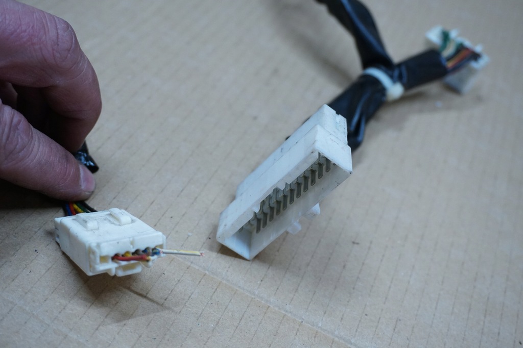 фото №9, Ssangyong actyon перемикач комбінований 07r