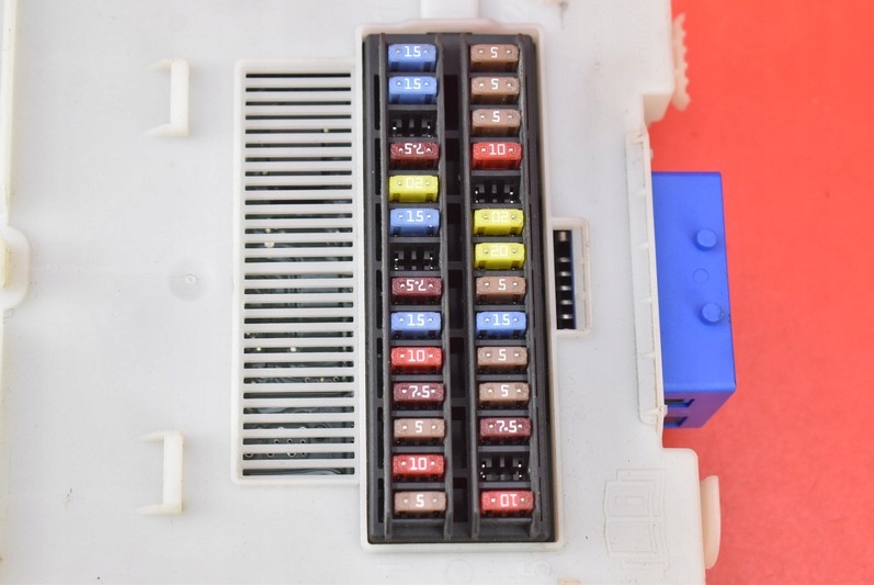 фото №8, Коробка предохранителей bsi 6g9t-14c256-gf 30786133aa volvo s80 2 ii 2.5 t