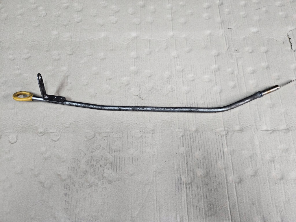 фото №1, Toyota auris corolla yaris iii 12-18 1.33 щуп масла щуп 1nr