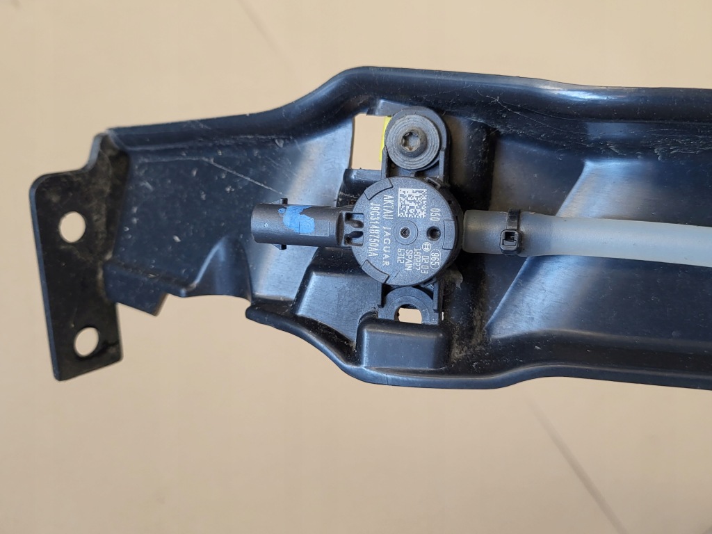 Усилитель перед абсорбер датчики zderzeniowe пешеходов jaguar e-pace оригинальный номер Недорого