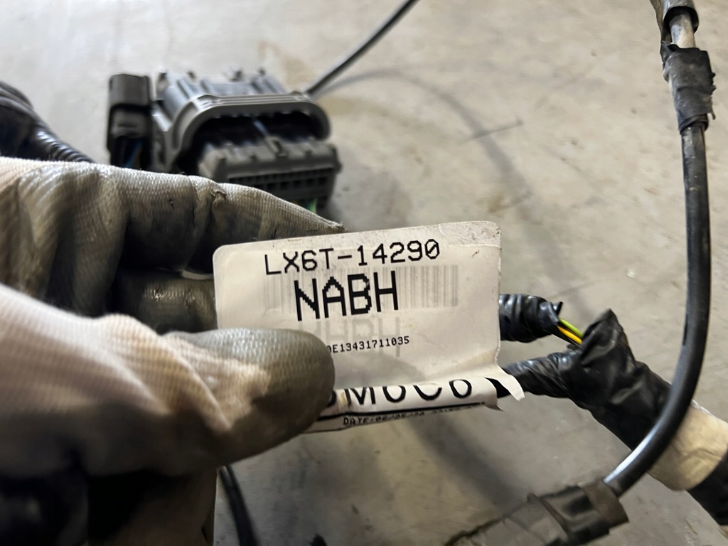 фото №13, Проводка жгут отсек двигателя ford escape mk4 1.5 eb