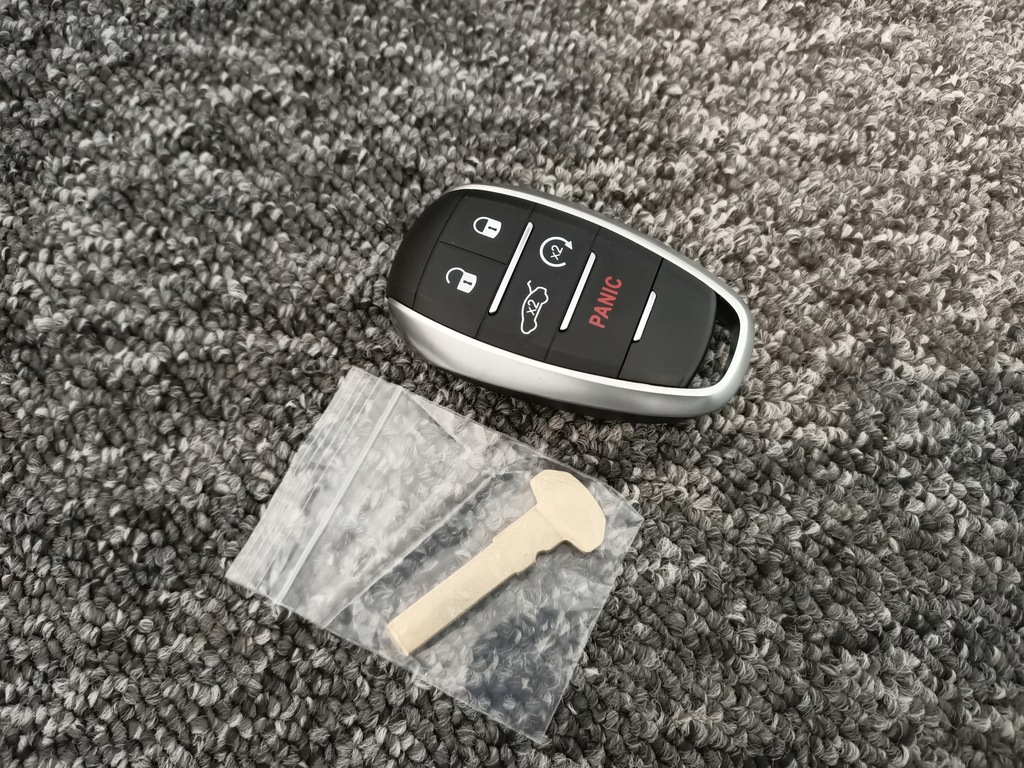 фото №1, Alfa romeo giulia stelvio ключ pilot ключ