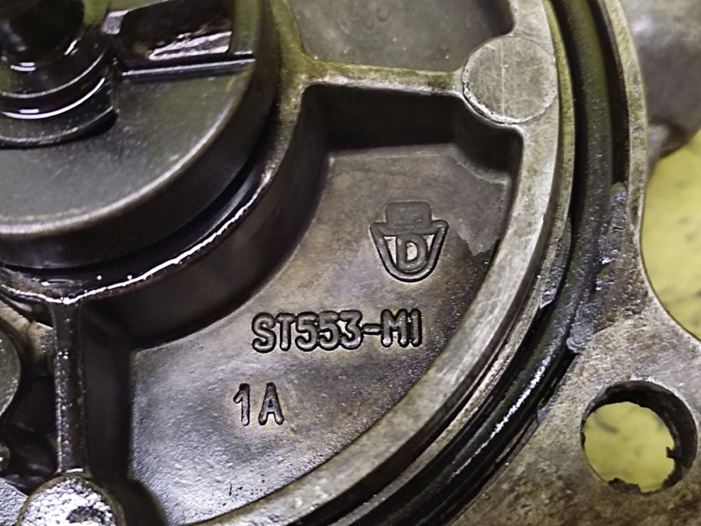 Toyota yaris ii 1.4 d насос вакуум st553m1 Киев