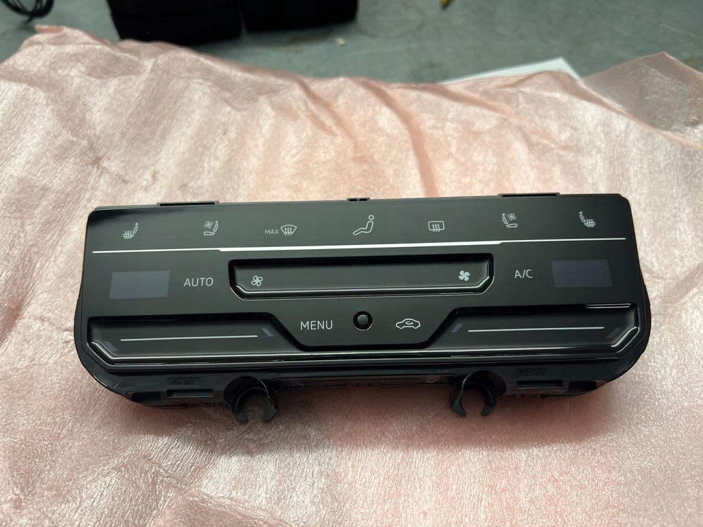 фото №1, Панель кондиціонера 3g8907044g vw