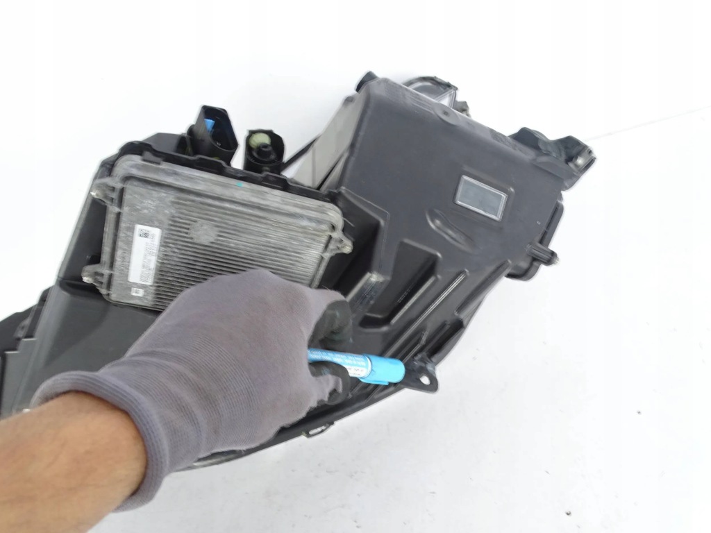 Фара перед передняя правый  tesla s рестайлинг  full led Недорого