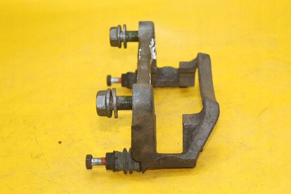 фото №5, Скоба скоба супорт перед ліва праве audi a4 b6 32327732-3 lucas