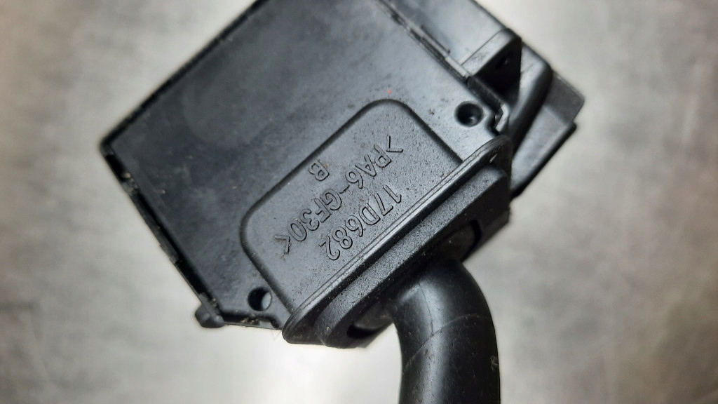 фото №7, Переключатель поворотники 17d682 mazda 3 i 03-09r