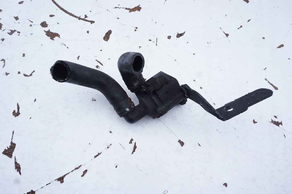 фото №1, Помпа рідина vw jetta a6 vi 2.0 tdi