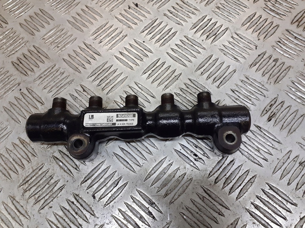 фото №1, Молдинг впрыскная mazda 3 bk 9654592680