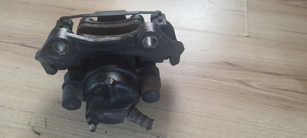 Суппорт левый задний  mercedes s kl w221 Киев