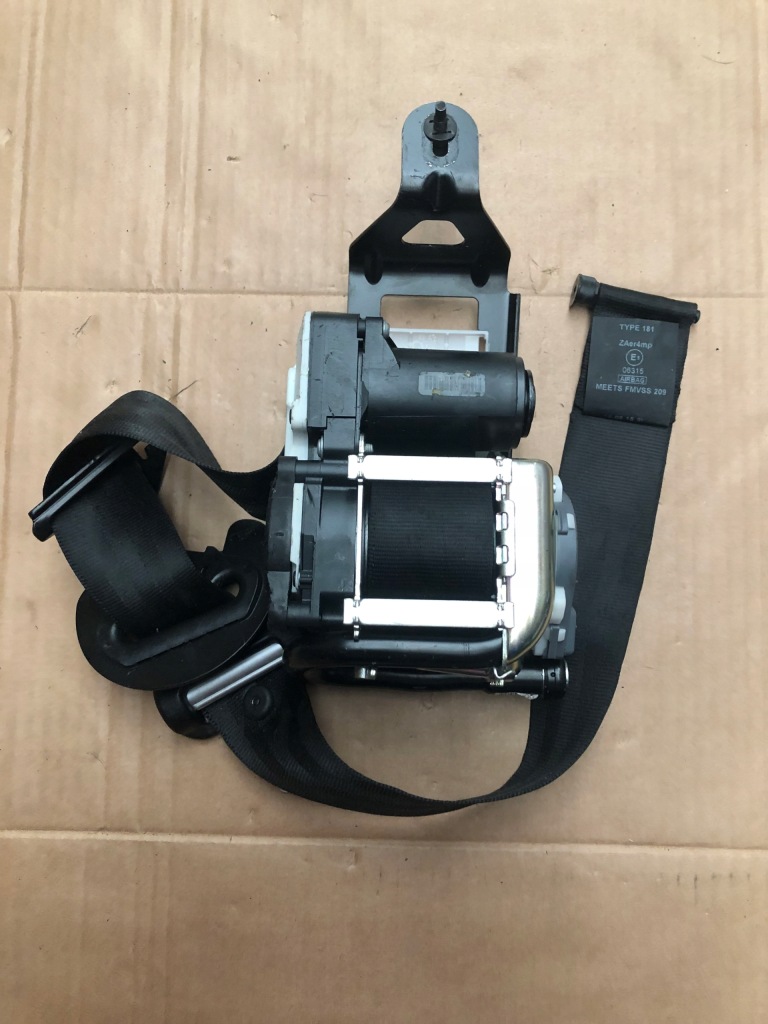 Купити Land rover range rover ремінь безпеки 627255400.....