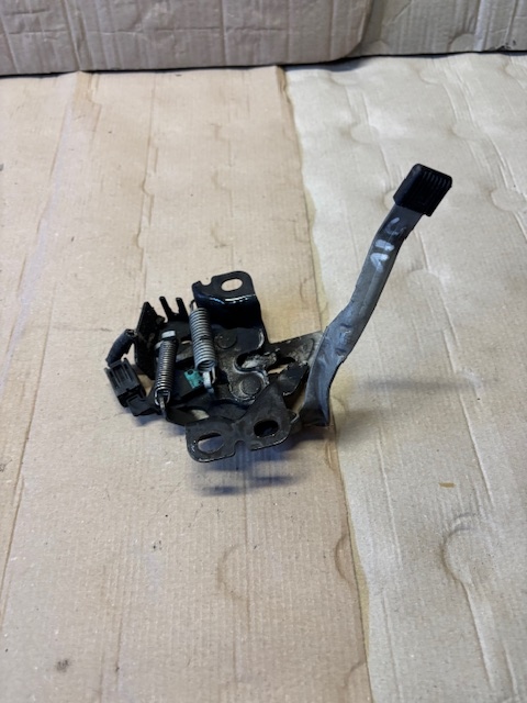 фото №1, Honda jazz iv замок капот перед 14r