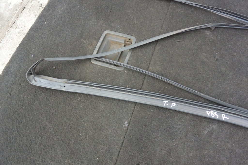 Прокладка порог правый  левая tesla model s 12-16 Доставка