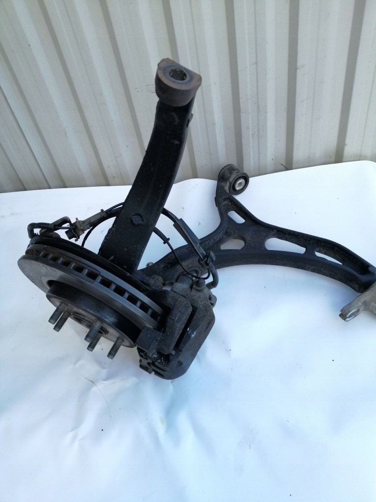 фото №1, Jeep grand cherokee wk2 3.0 поворотный кулак перед левая