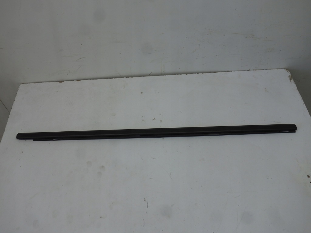 фото №1, Молдинг уплотнитель перед правая opel corsa f 9823196180