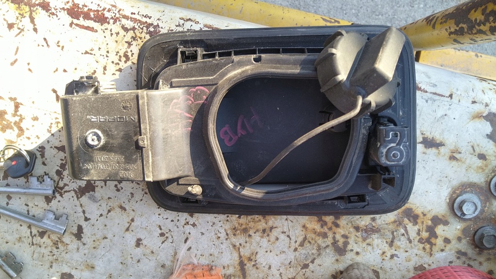 фото №2, Jeep compass ii 17- renegade дверца крышка разъём зарядки правая