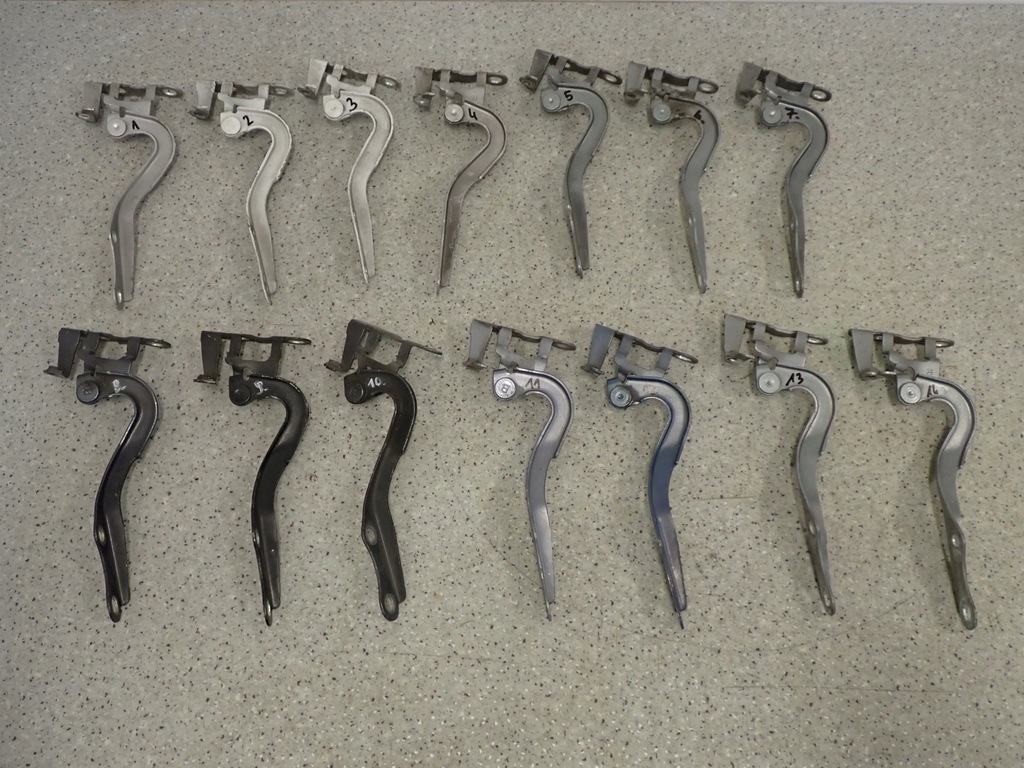 фото №1, Toyota yaris ii 06-09 петля капот правий