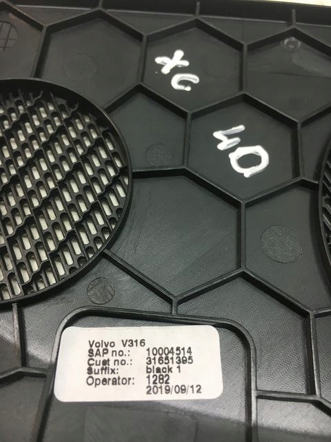 фото №5, Volvo xc40 накладка динамика 31651395