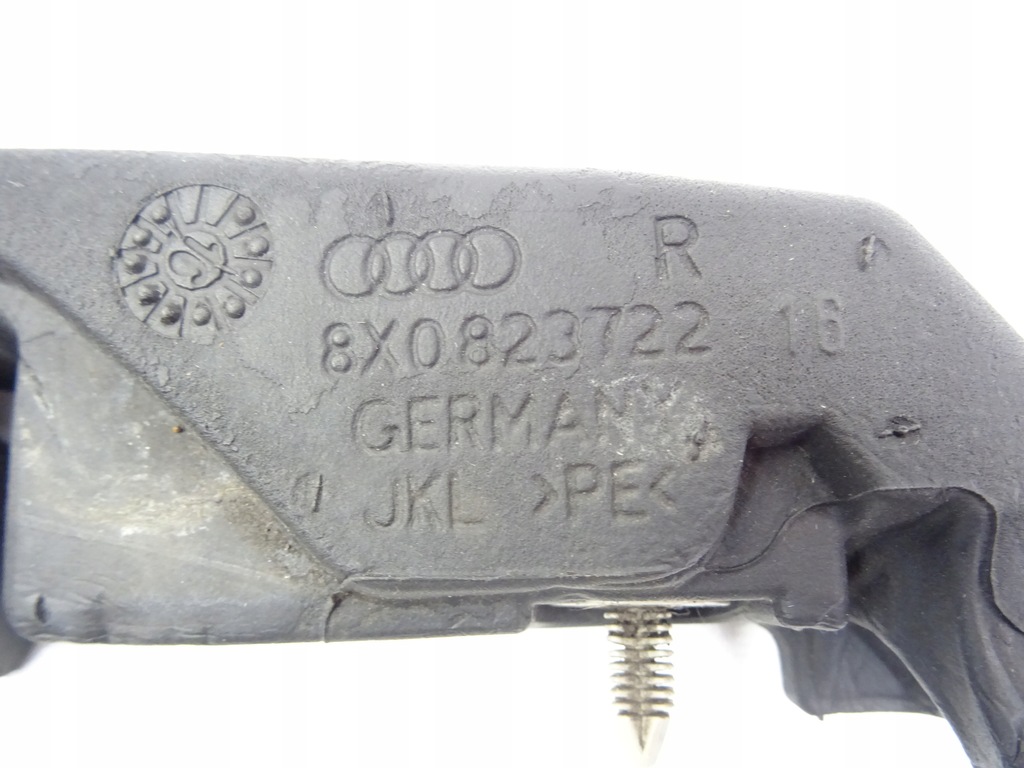 фото №9, Audi a1 8x lift 1.6 tdi шумоізоляція піна крила правий перед 8x0823722