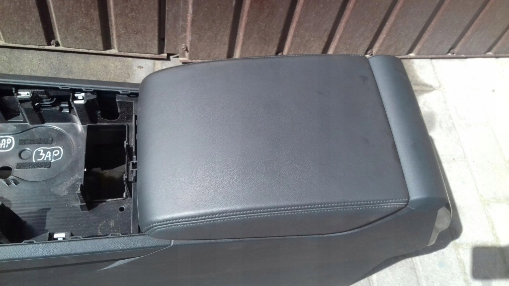 фото №11, Тунель середній підлокітник vw touareg iii шкіра