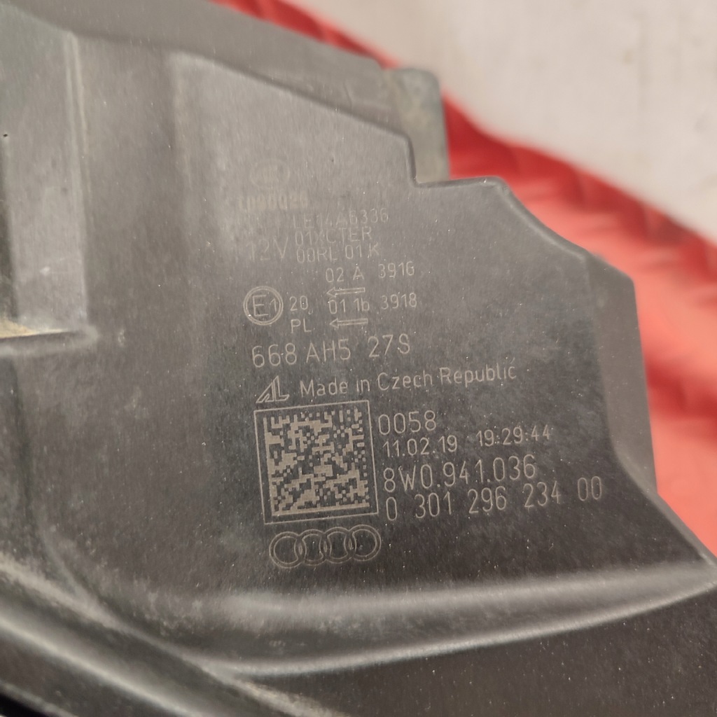 Audi a4 b9 matrix led хорошее состояние европа фара правый с Разборки