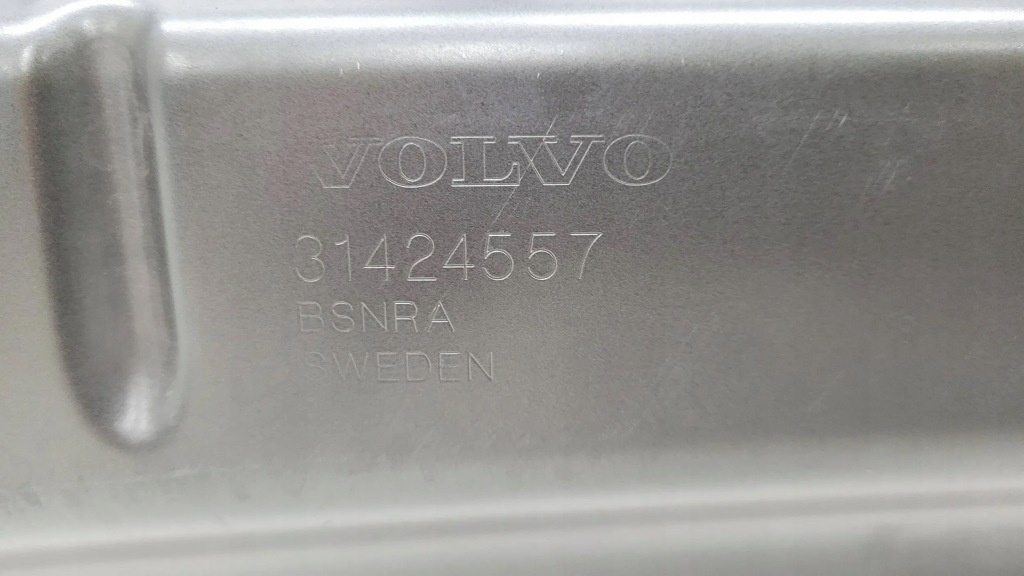 Volvo xc60 2 17+ капот крышка двигателя перед передняя fv Оригинал