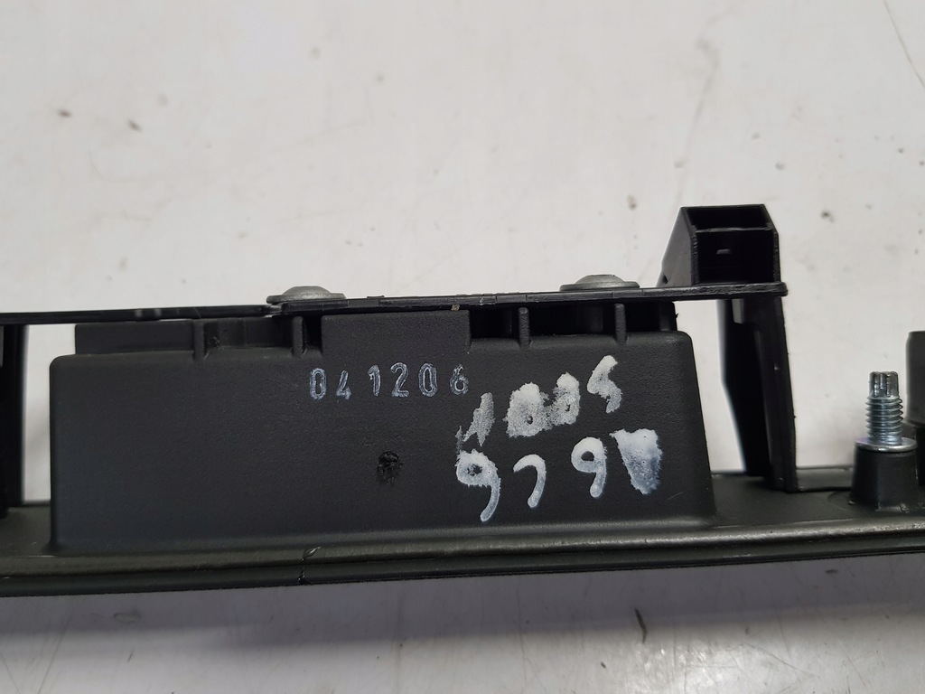 фото №8, Накладка крышки багажника audi a6 c6 sedan