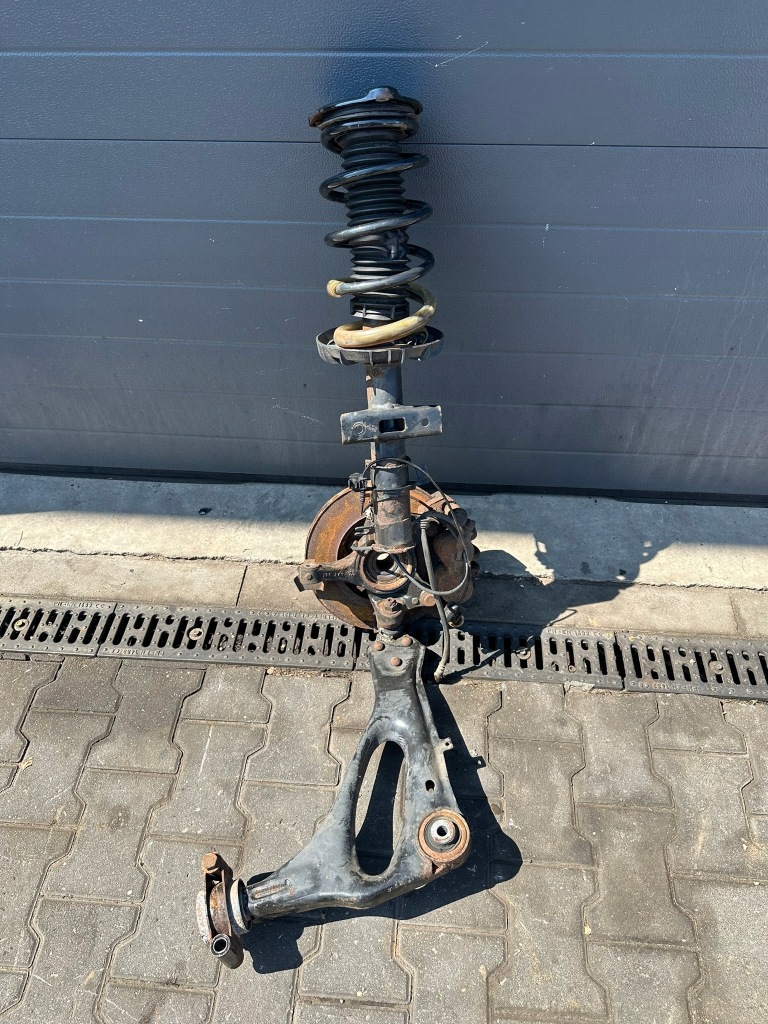 Поворотний кулак лівий перед, ліва, важіль, амортизатор mercedes vito w447 fwd 1.6 в Україні