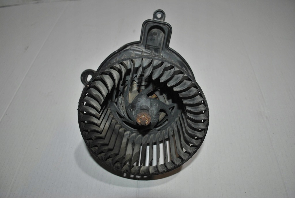 фото №1, Воздуходувка обдув вентилятор peugeot 306 602905k