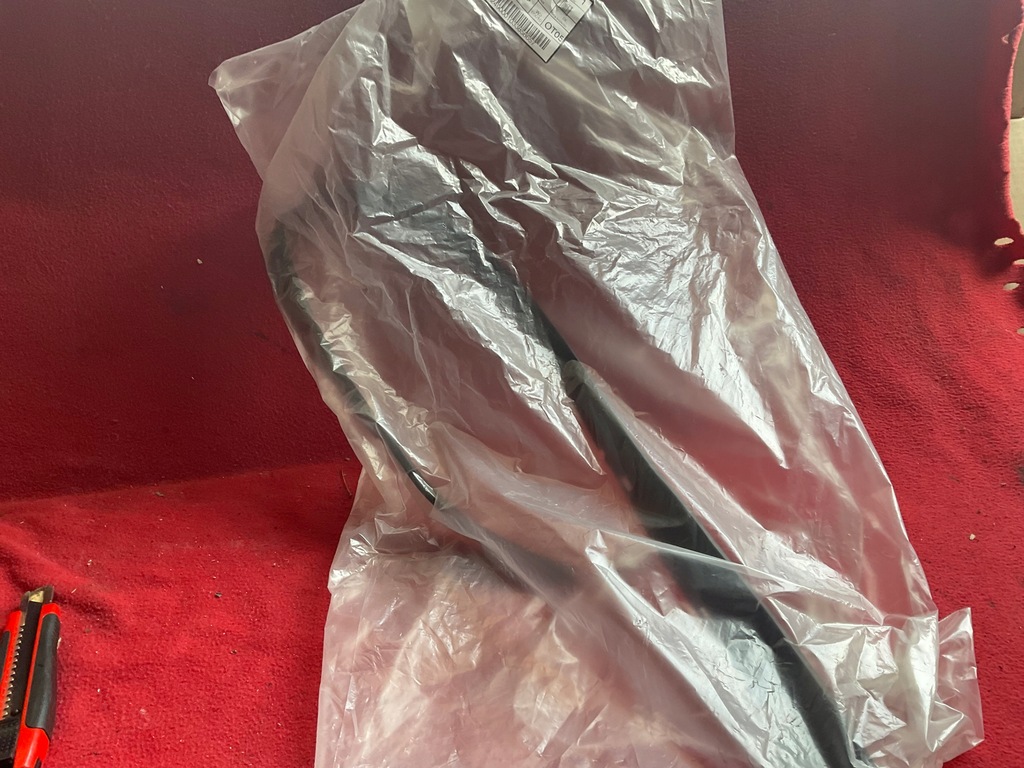 фото №11, Porsche panamera 971 прокладка правой передней лампы 20187102