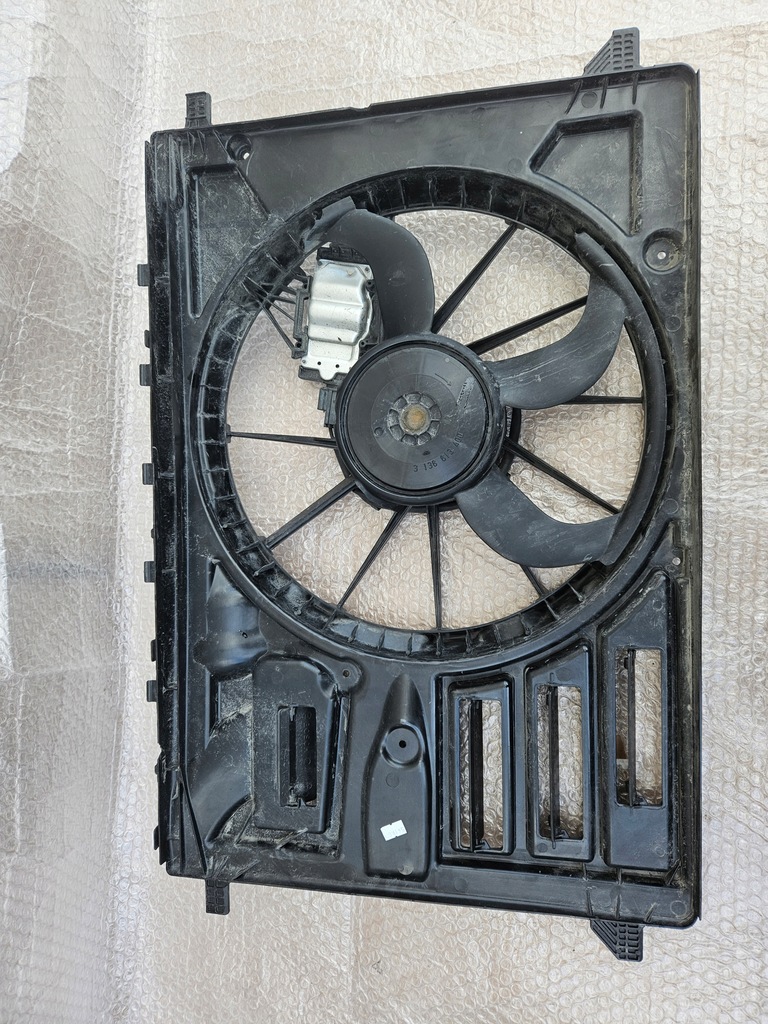 фото №6, Volvo v40 12-19 корпус вентилятора 31319166