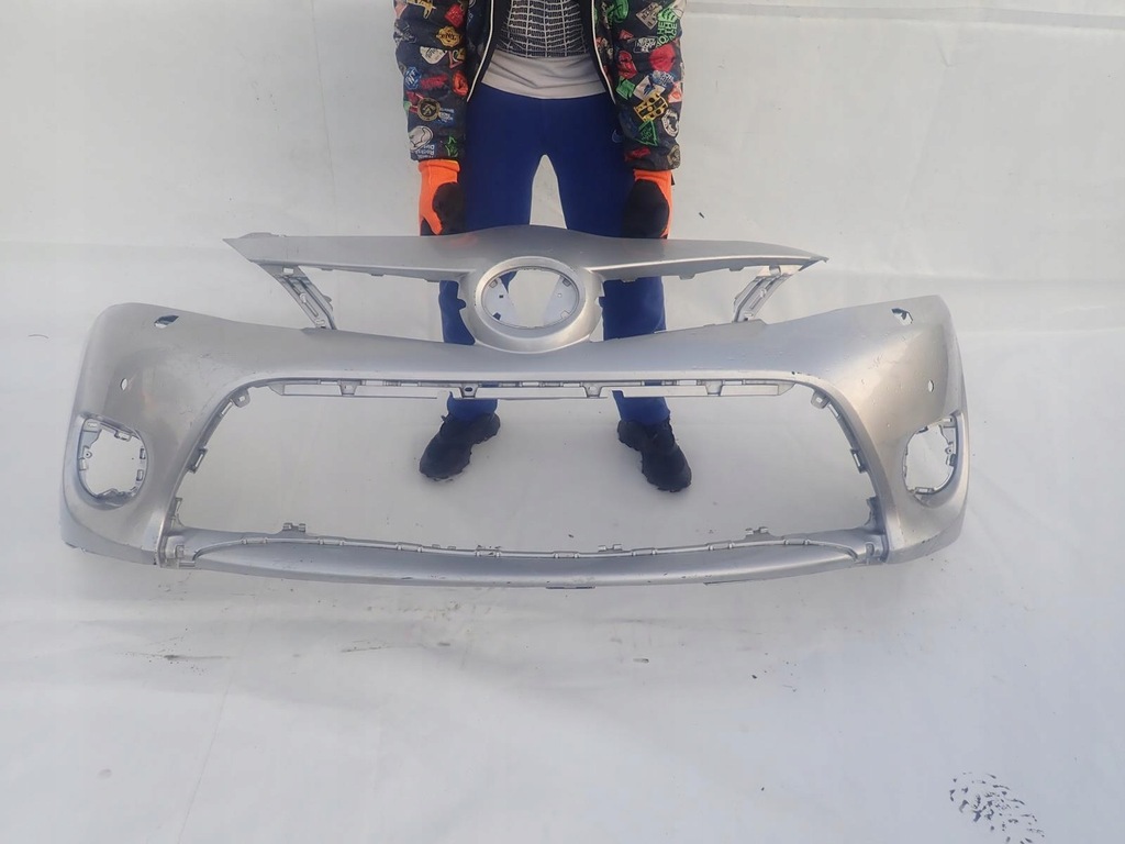 фото №1, Toyota verso lift 13-18 бампер перед sprysk pdc