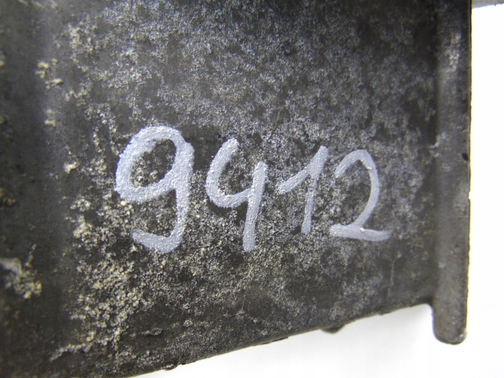 Кронштейн тримач  генератора 022260087f cayenne touareg в Україні