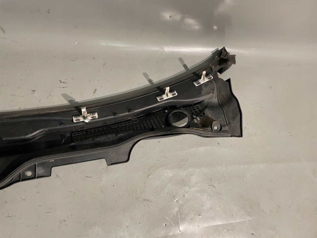 Жабо верхній volvo v50 30745377 європа оригінал Зі Шроту