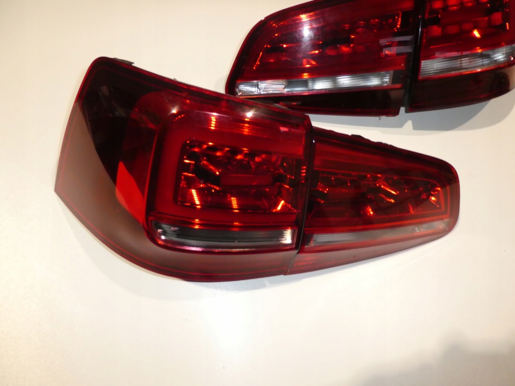 Фара ліхтарі  ліва + правий задній vw sharan 2 рестайлінг  7n0945208 207 308 307 led Ціна