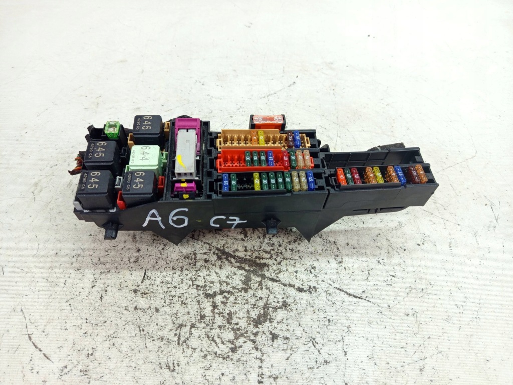 фото №1, Коробка запобіжників audi a6 c7 kombi 4g0971845a