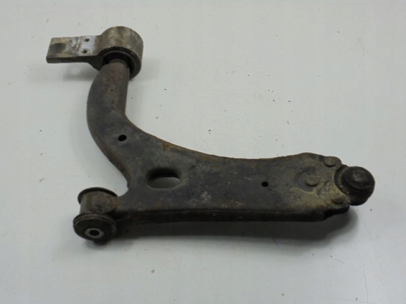 фото №5, Ford fiesta mk6 важіль нижній перед правий