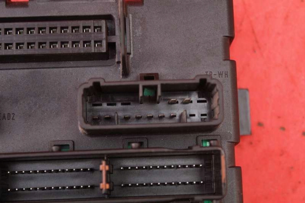 Коробка предохранителей 13112913 at opel signum 2.2 direct 155 km + pin Доставка