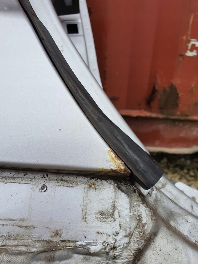 фото №5, Чверть крила правий задня 744 mercedes sl r230