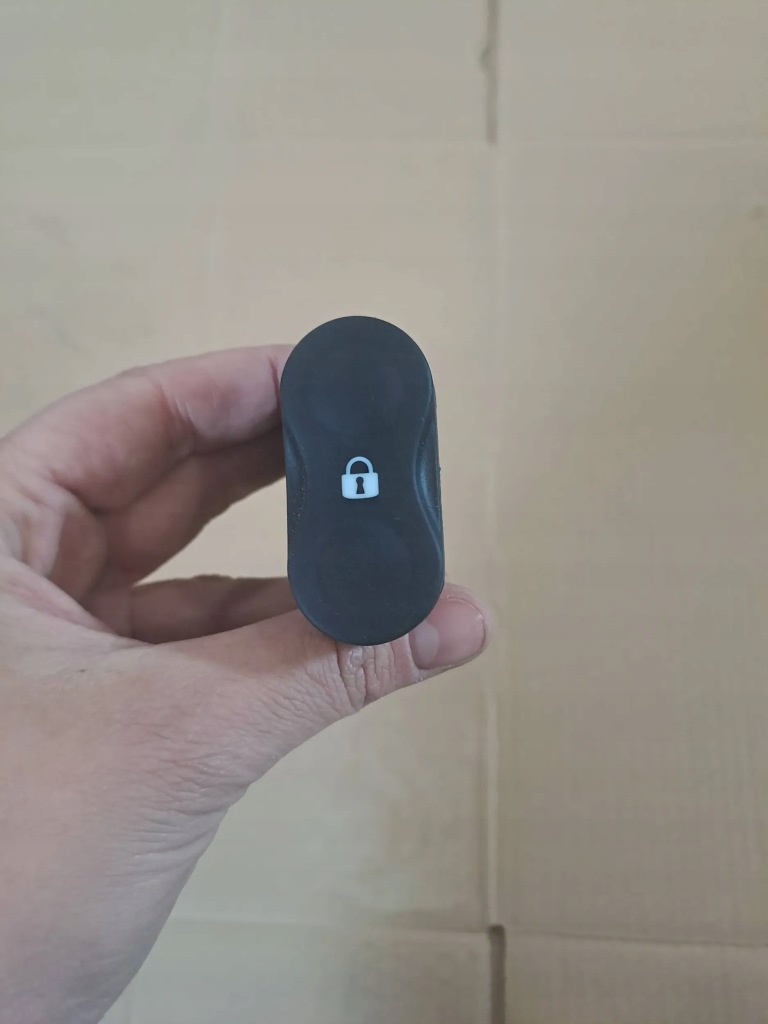 фото №1, Dacia sandero i stepway переключатель блокировка дверь 870250