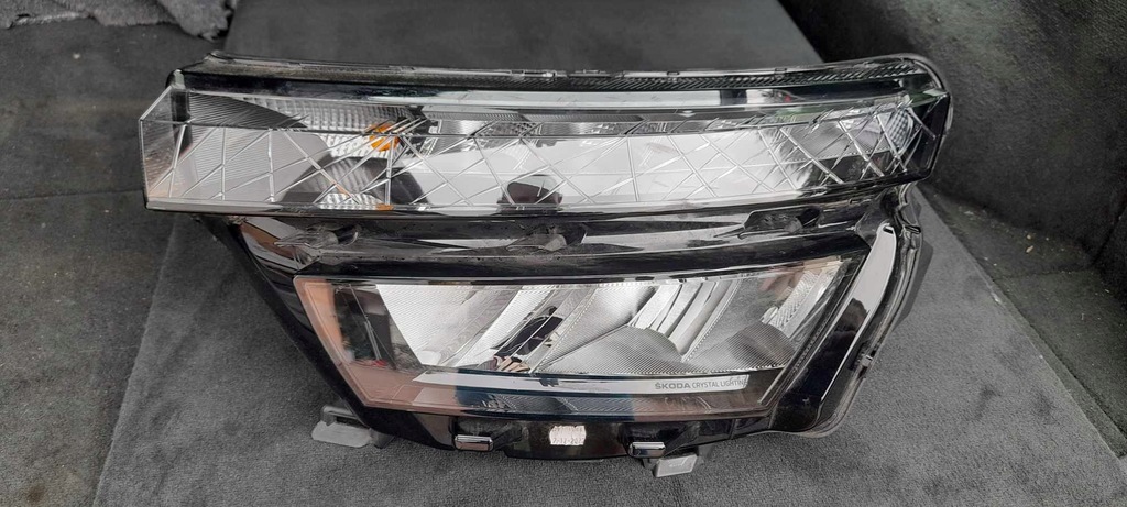 фото №1, Лампа левая led skoda kamiq 658.941.015