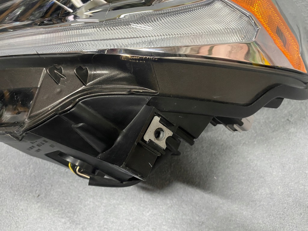 фото №14, Лампа toyota tundra led usa оригинал левая