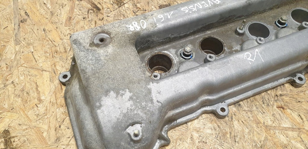 фото №6, Кришка клапанів toyota avensis 1,6