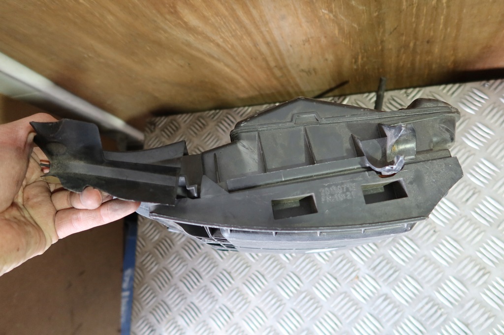 фото №13, Корпус фильтра воздуха peugeot 1.6 9673061080