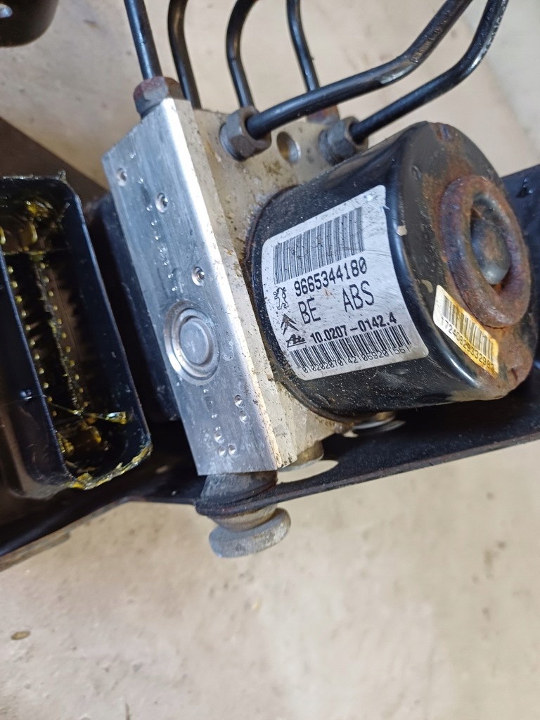 фото №8, Насос тормозная abs citroen c2 c3 peugeot 1007 207 nr. 9665344180