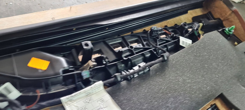 фото №13, Maserati quattroporte vi обшивка дверь левый перед кожа bowers wikilns