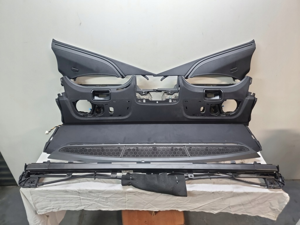 фото №1, Bmw 7 g11 шторка багажника комплект